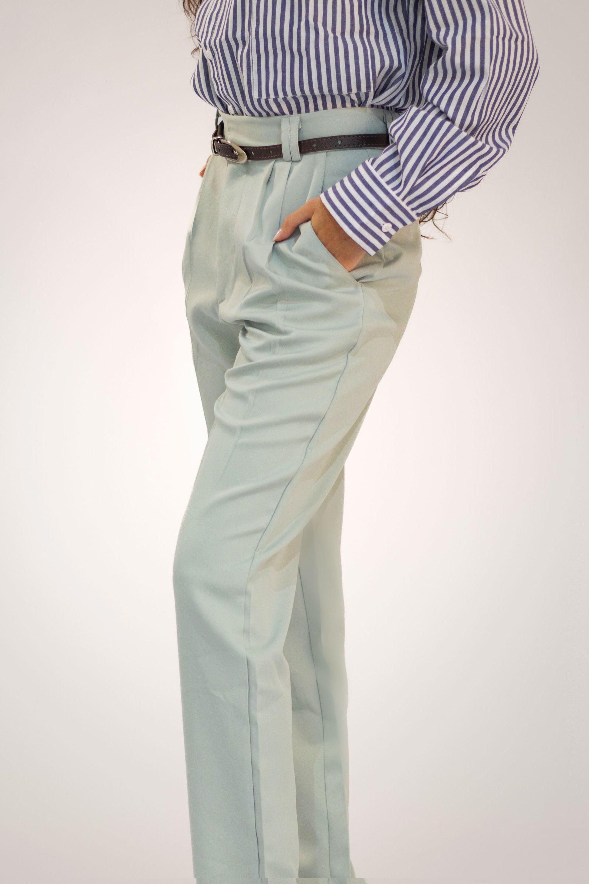 Calça Alfaiataria Slim Azul Clara