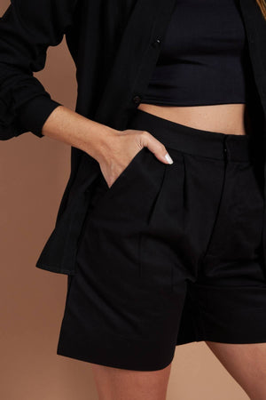 Short Alfaiataria Algodão Preto