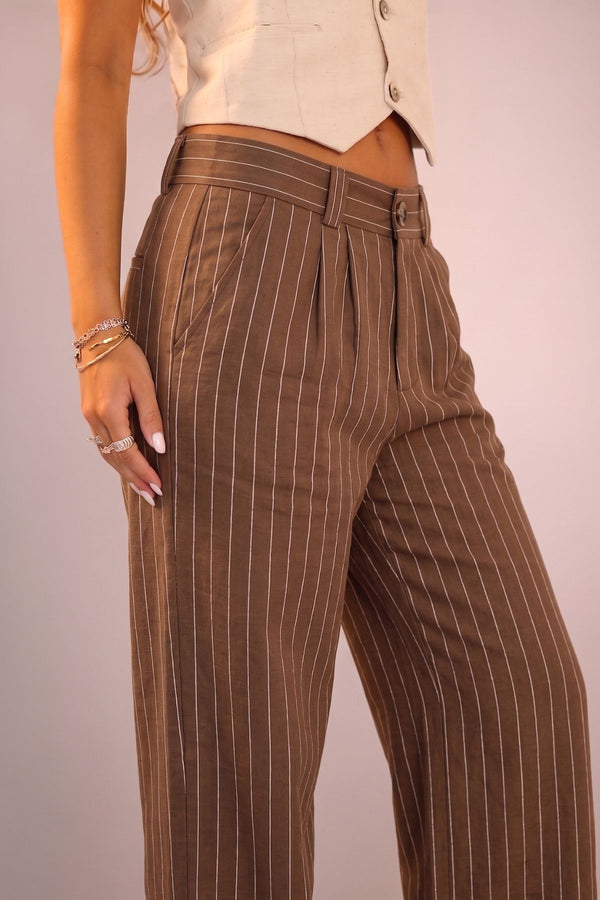Calça Alfaiataria Algodão Risca de Giz Marrom