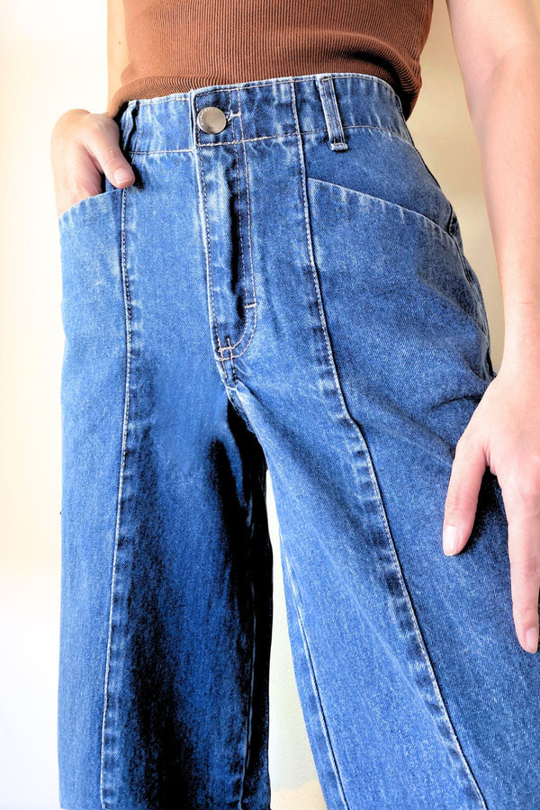 Calça Jeans Recortada Marmorizada