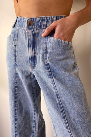 Calça Jeans Recortada Marmorizada Clara