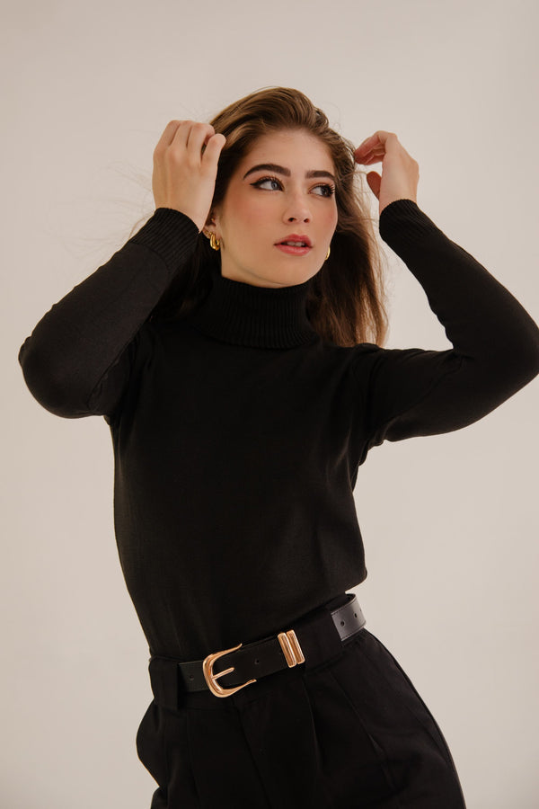 Blusa Gola Alta Preta