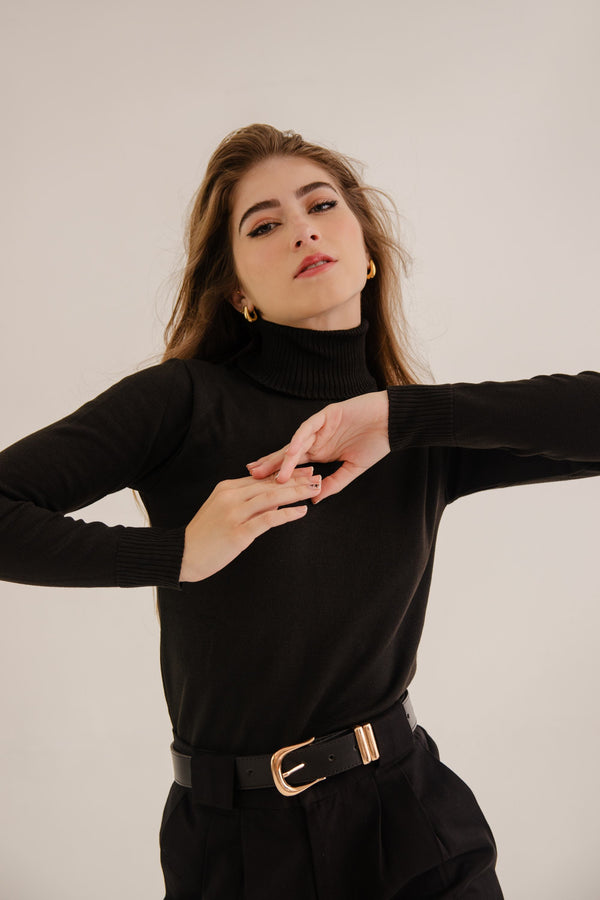 Blusa Gola Alta Preta