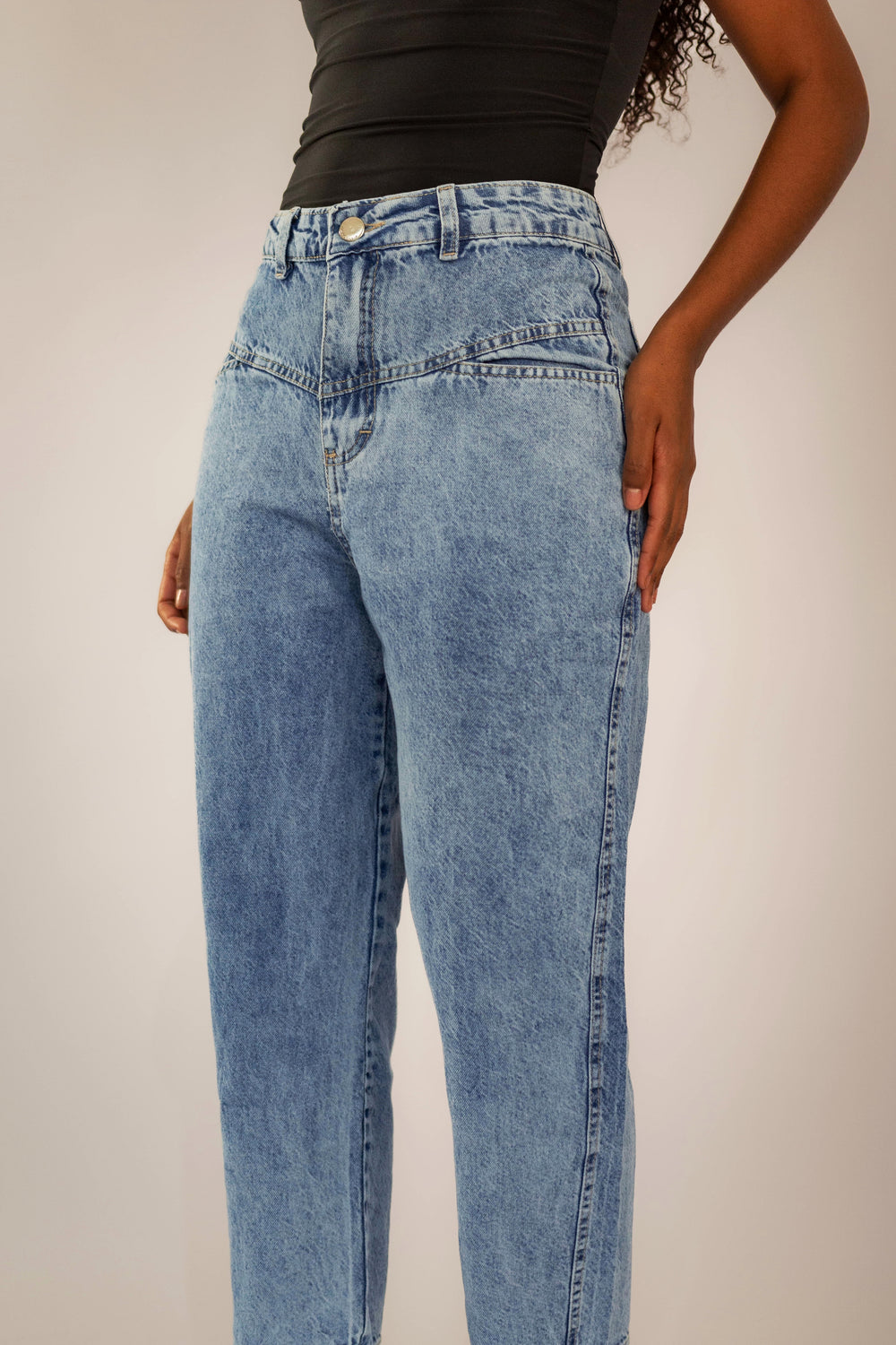 Calça Jeans Cenoura Marmorizada
